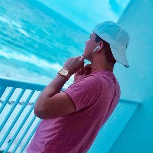 Meet your Posher, Adam